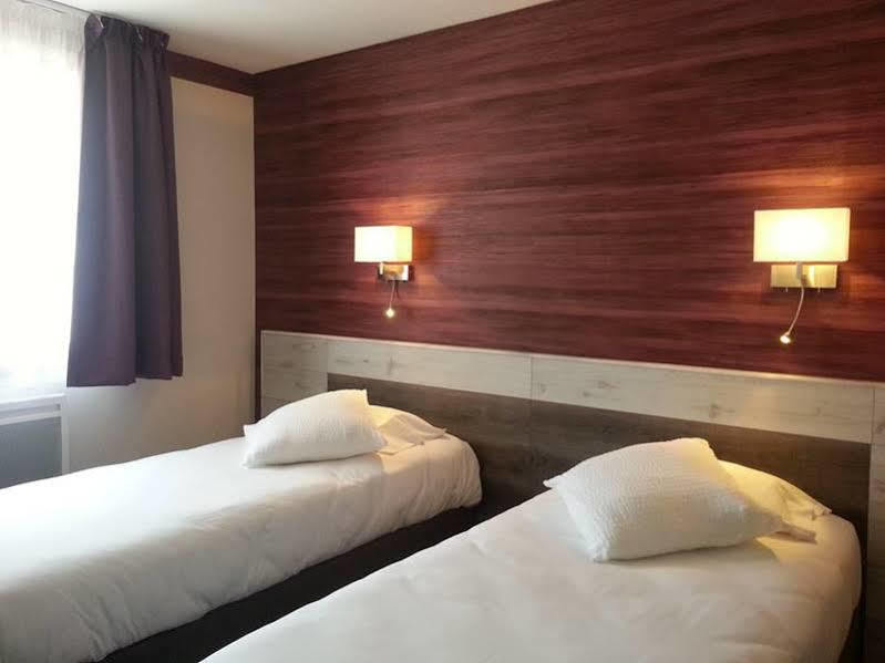 Logis Le Luth Hotell Mirecourt Eksteriør bilde